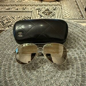 Chanel silver aviator sunglasses with black quilted case